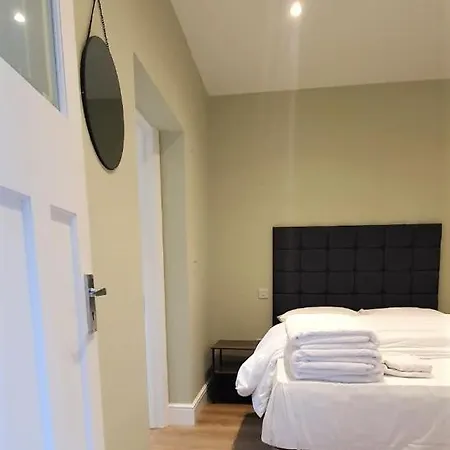 Modern Studio Apartments Londres Exterior foto
